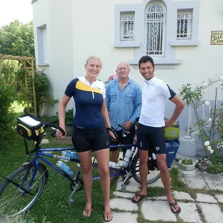 Oda ve Kahvaltı D'hotes Jules & Annette 3*