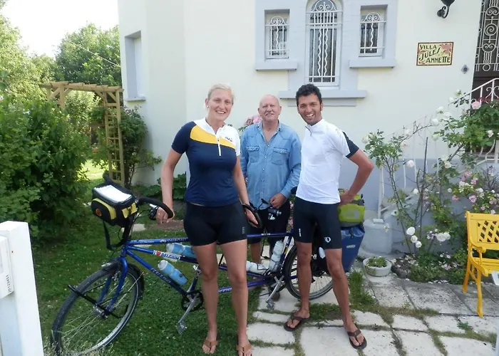 ベッド・アンド・ブレックファスト D'hotes Jules & Annette 3*